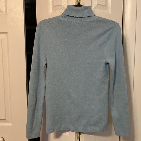 CHICO’S BLUE TURTLENECK SWEATER - Picture 2 of 3
